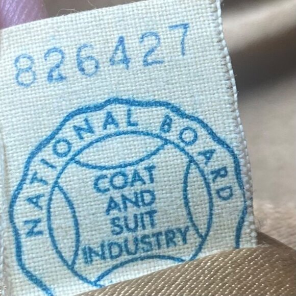 Vintage Beige Wool Coat Fur Trim Collar Large Buttons Retro Luxury Glam *READ* - Picture 6 of 7